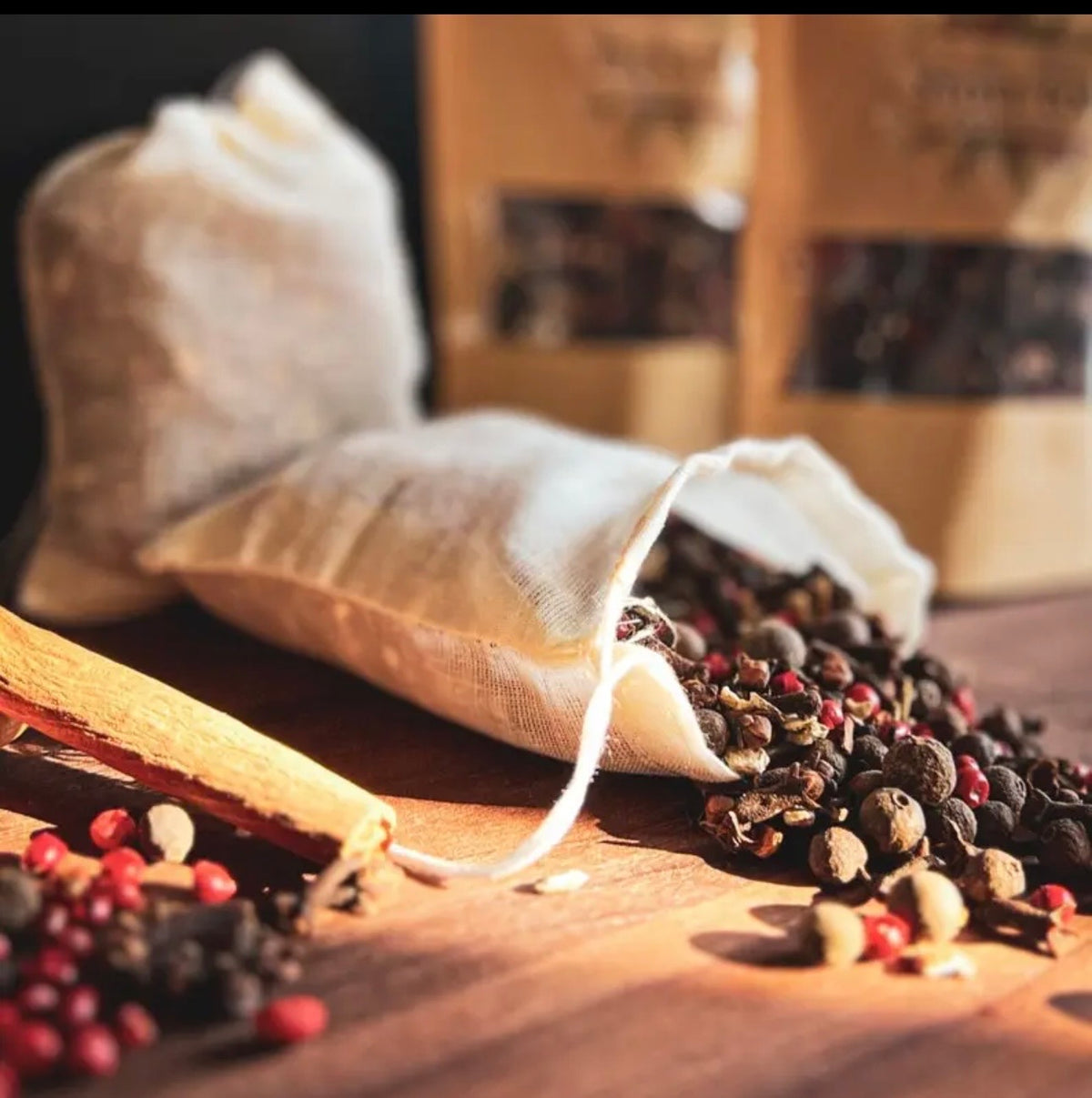 Winter Stovetop Potpourri | Orange, Cinnamon, Clove & Allspice Simmer Mix
