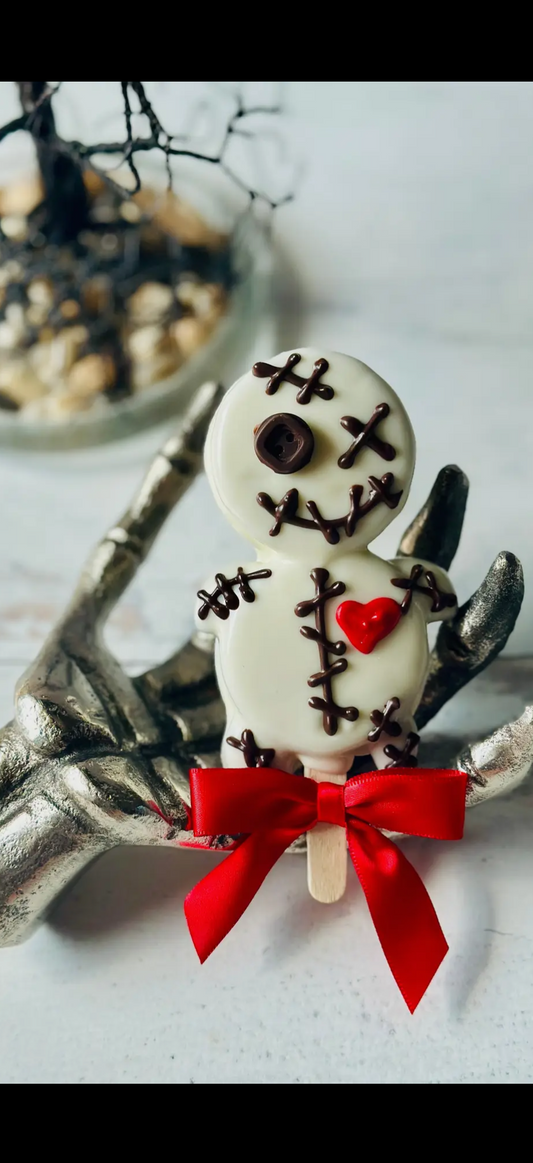 Scary Chocolate Dipped Oreos Pops